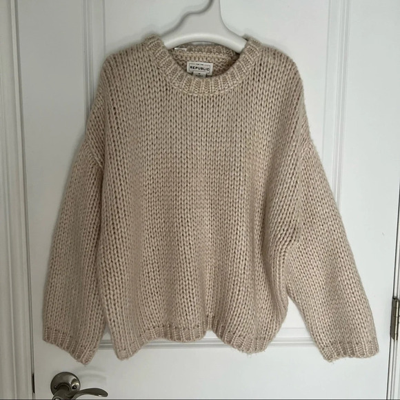 For The Republic  Dropped-Shoulder Knit Sweater size M - Picture 2 of 8